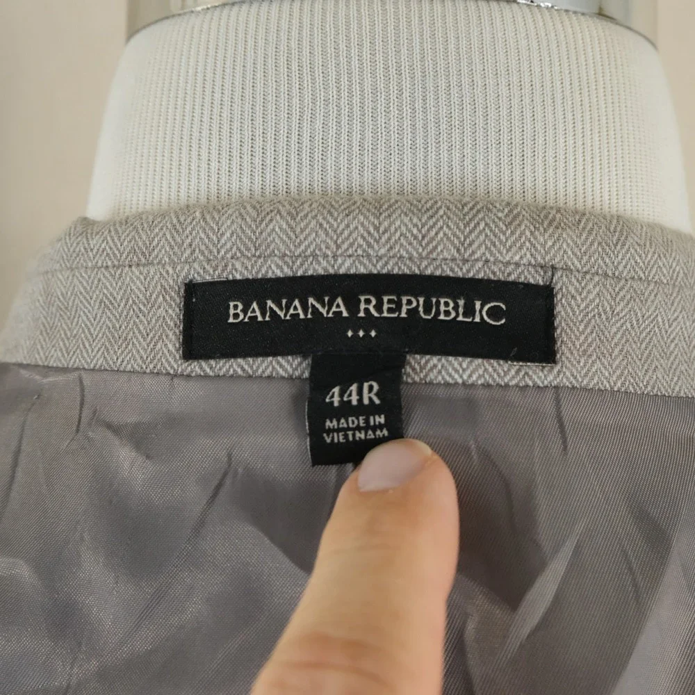 Banana Republic 44R Sport Coat Linen Blend Beige Herringbone Two Button Vented